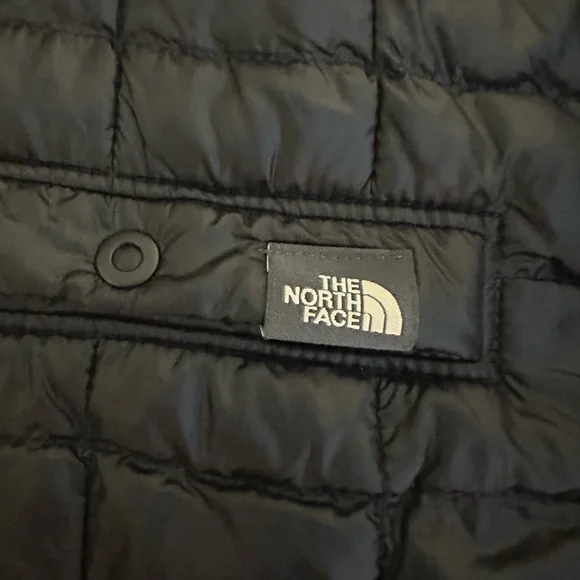 The North Face Men's ThermoBall Eco Insulated Jacket - Size Large Black Quilted - Picture 2 of 6